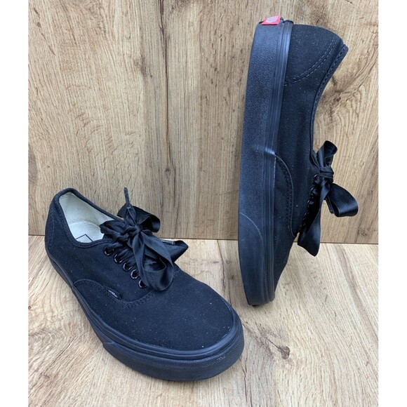 Shoes - VANS Triple Black Athletic Canvas Skate Sneakers Shoes Size 8 Men / 9.5 Women's
